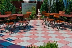 Pavele-curte-Model-Patrat-pavconsult